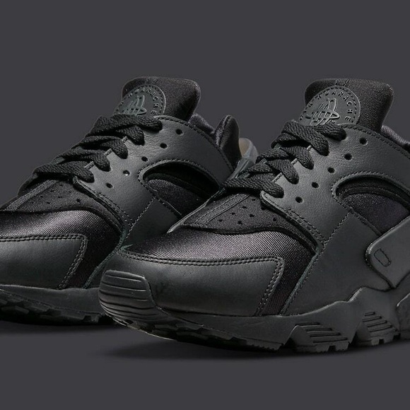 Nike All Black Huarache Sneakers - Picture 2 of 7